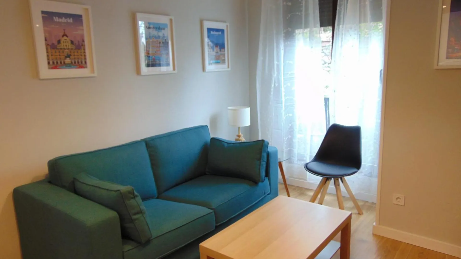 Airport Madrid Plenilunio Suites Blue Apartment