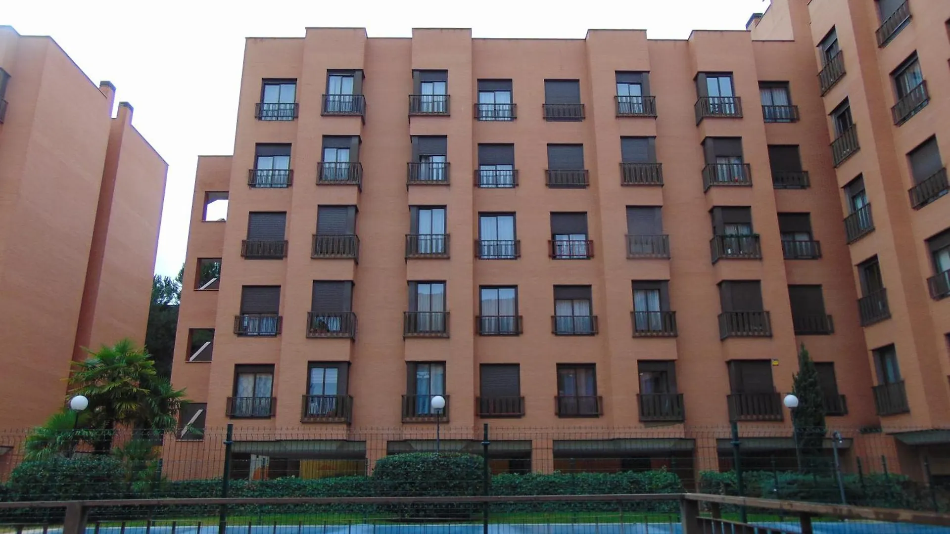 Airport Madrid Plenilunio Suites Blue Apartment